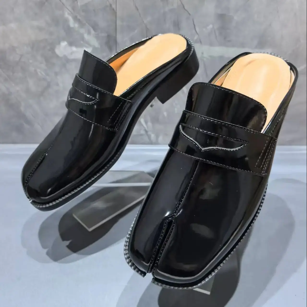 Split Toe Tabi Men's Slippers  - Men Shoes Brand ulasan dan harga
