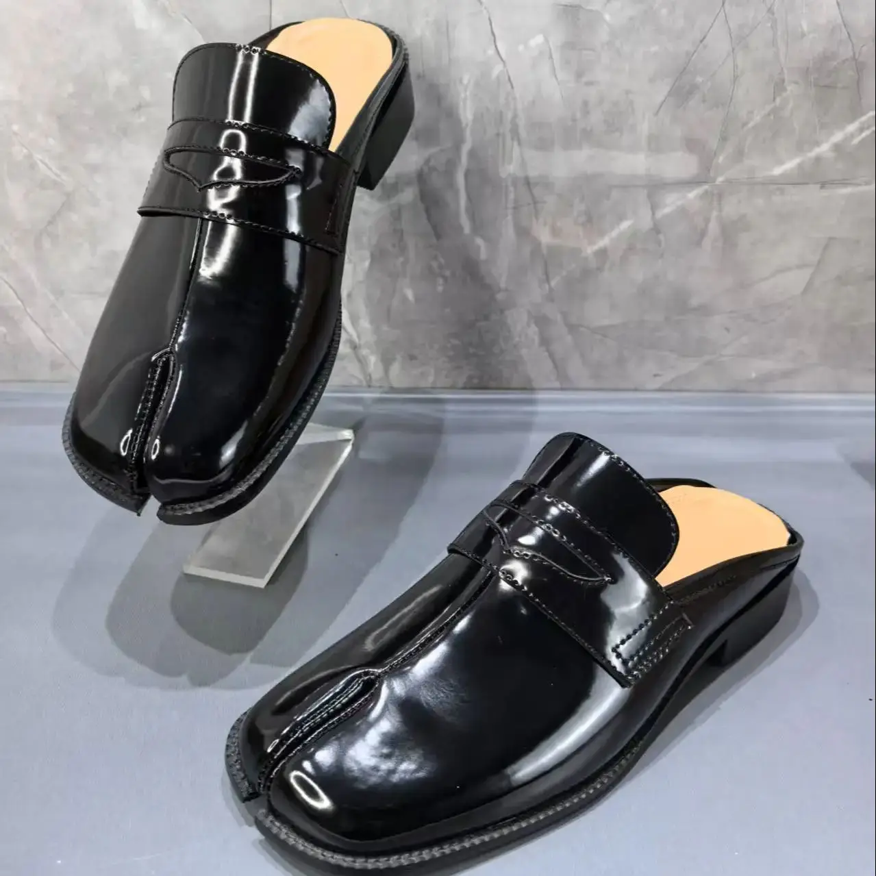 Split Toe Tabi Men's Slippers  - Men Shoes Brand ulasan dan harga